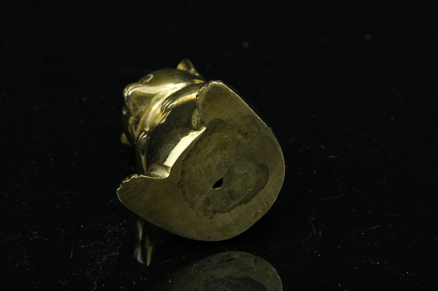 Vintage messing beer beeldje - goudkleurig - 7,5 cm.
