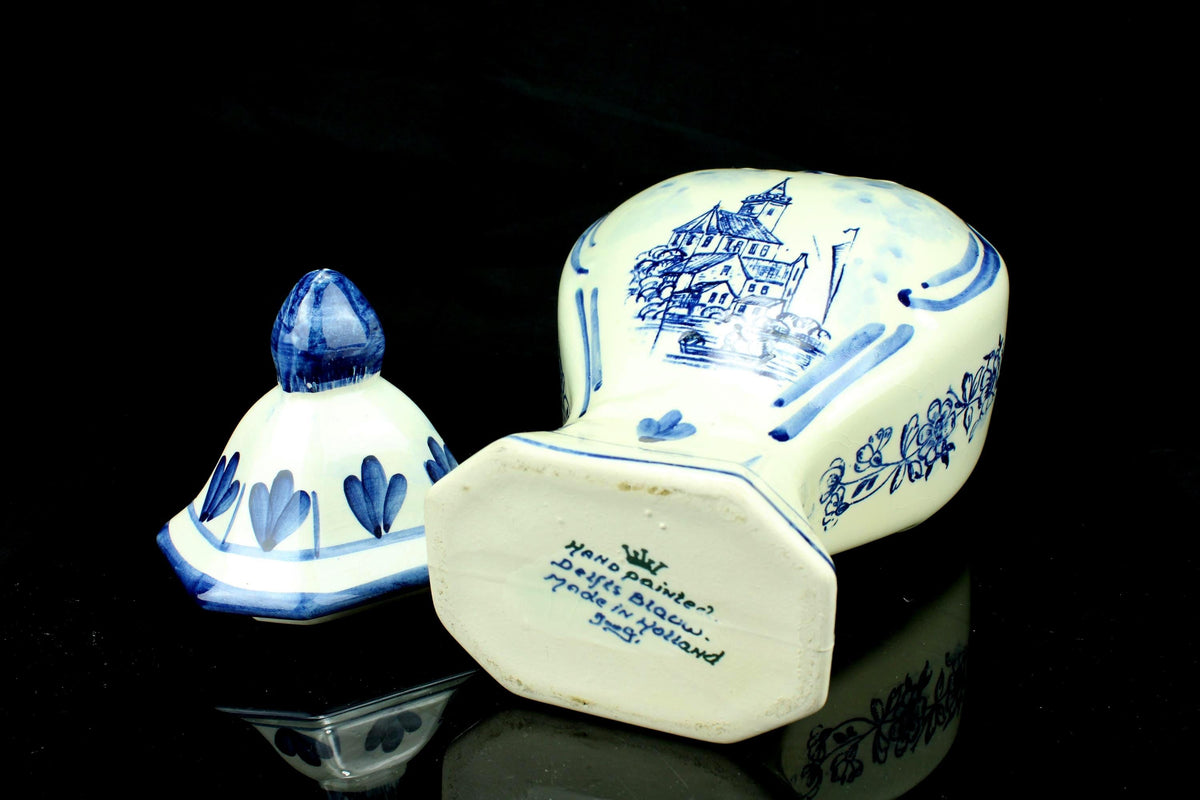 Vintage Delfter Blauw Deckelvase - handbemalt holländische Keramik - Balustervase mit Kirche & Blumen - made in Holland - 33 cm. hoch