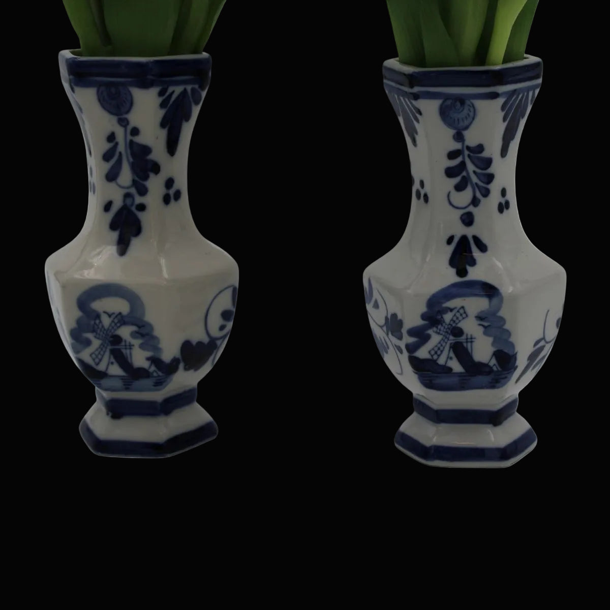 Delfts Blauwe vaasjes met molendecor – set van 2