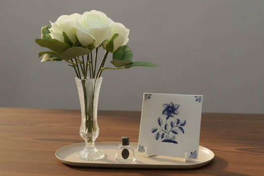 Tafel decoratie set rozen: glas, witte rozen & Delfts Blauw