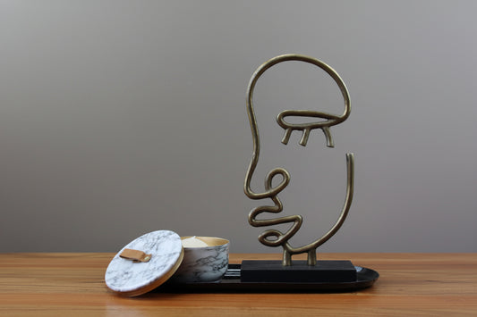 Tafel decoratie set Face: gezicht ornament & luxe marmeren kaars