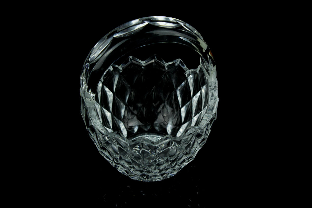 Vintage Bleikristall-Bonbonniere mit Henkel geschliffenes Bleikristall 10,5 cm