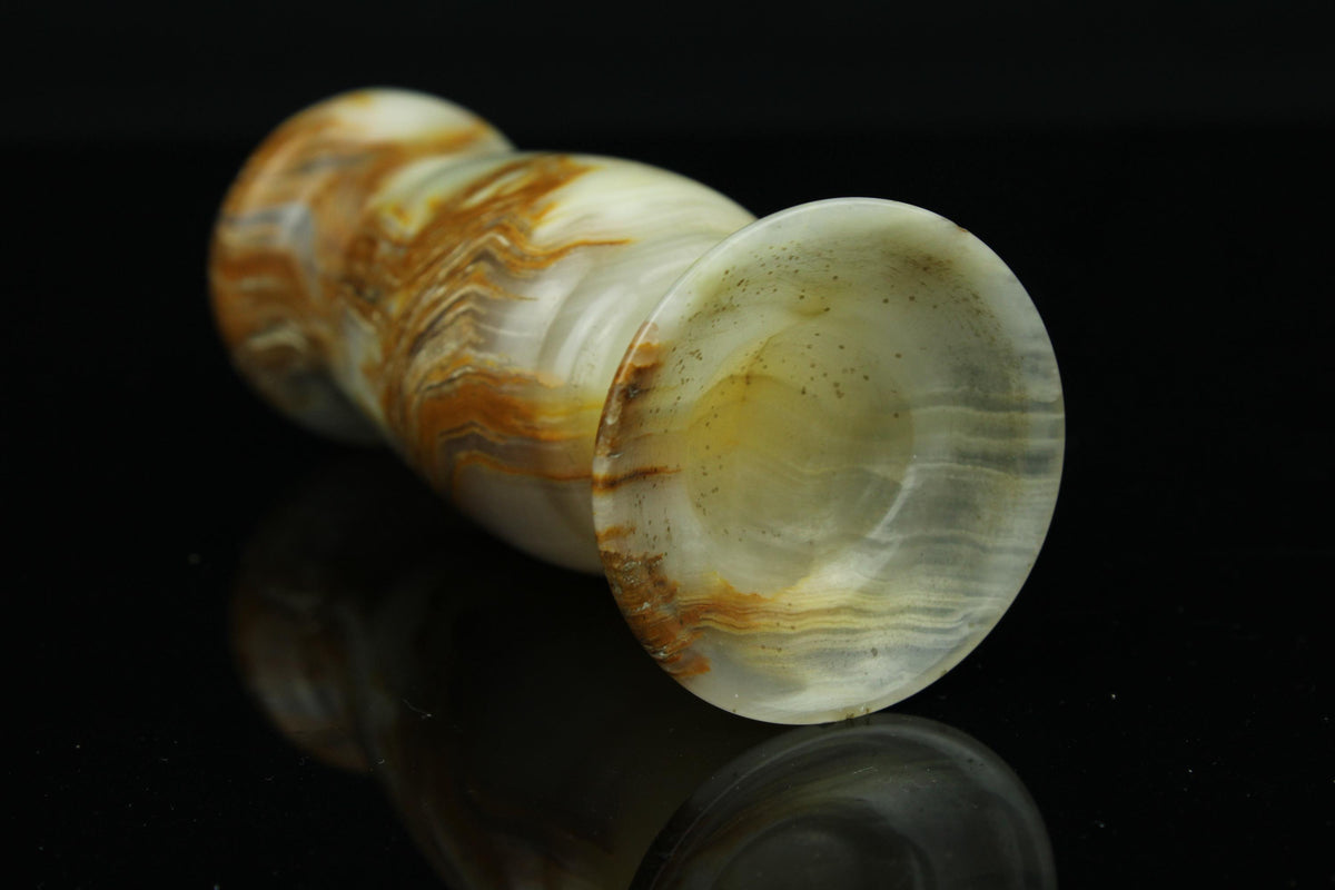 Vintage Onyx kandelaar massief natuursteen crème met honingkleurige aders  8 cm  jaren 70