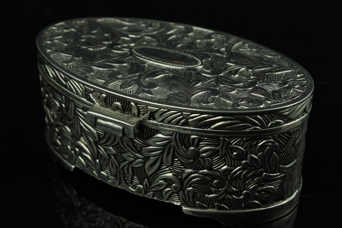 Antike versilberte ovale Schmuckschatulle (17 cm) | Viktorianisch / Jugendstil 1880 - 1920 | Vintage Schmuckkästchen