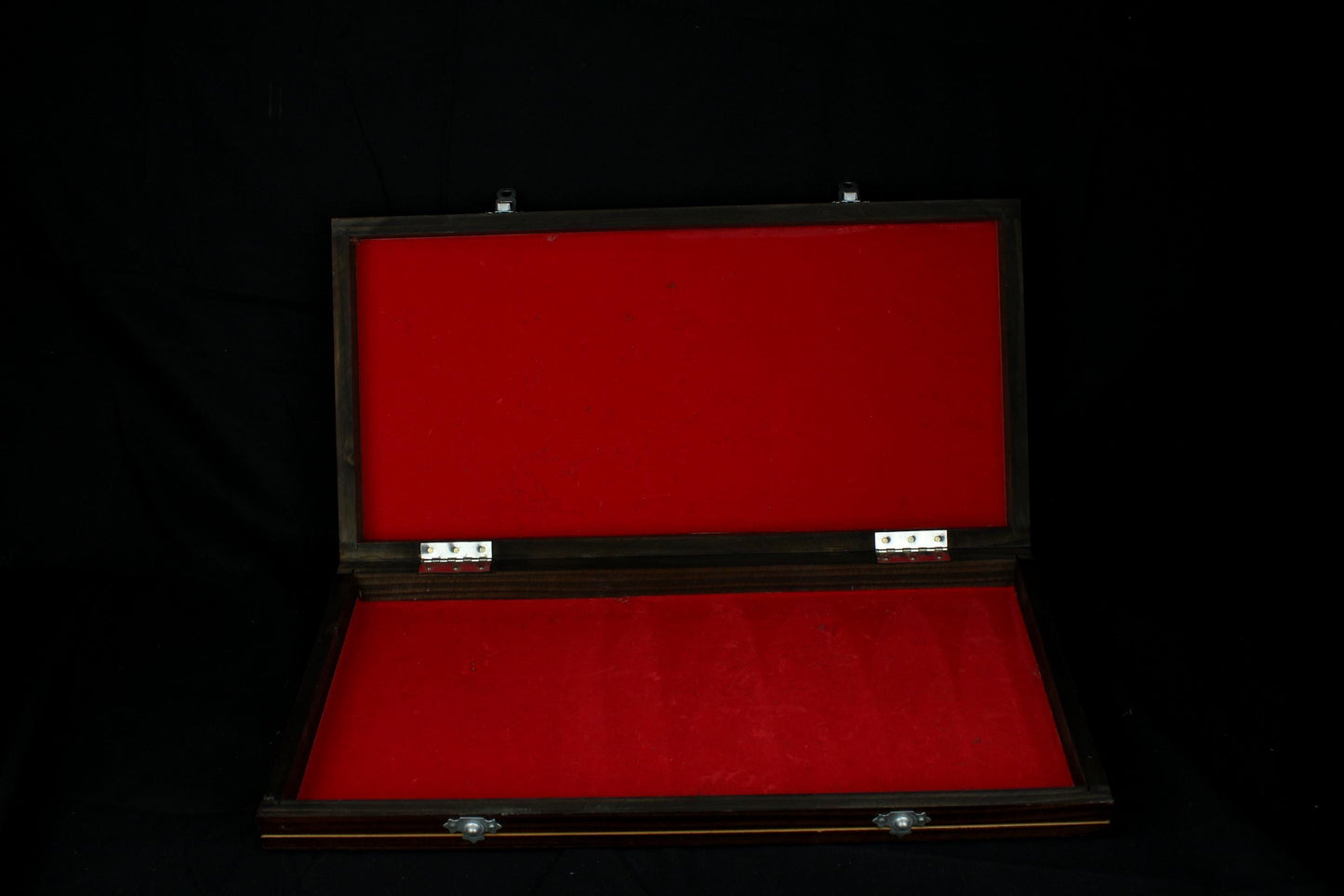Vintage houten schaakset met opbergkist - handgesneden schaakstukken - 1970/1990
