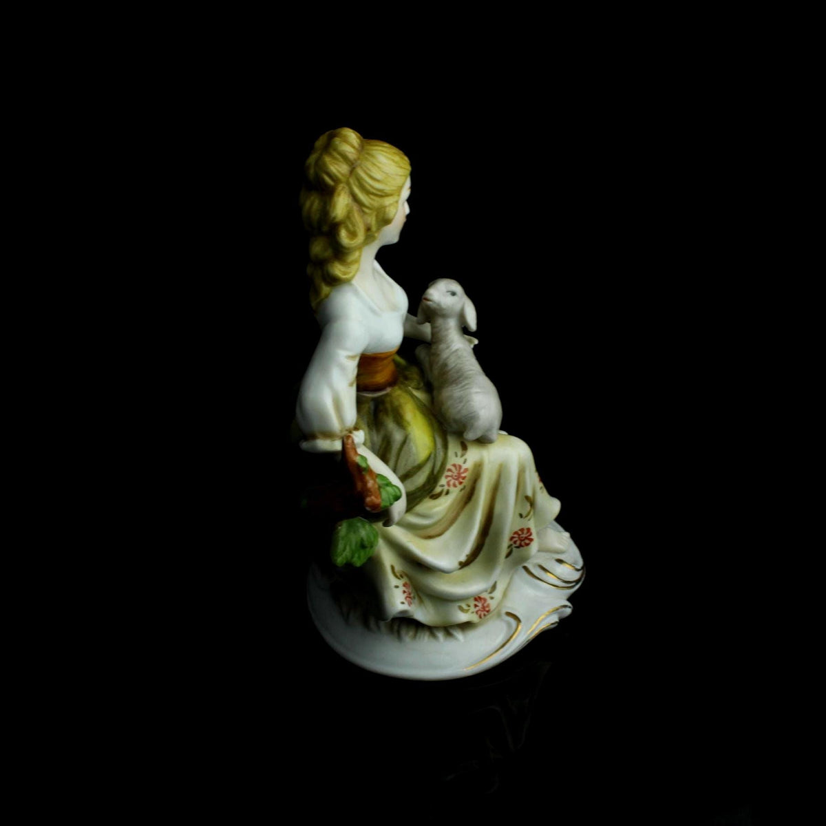 Vintage-Porzellanfigur Mädchen mit Lamm – Royal Crown Figur – 1960/1980