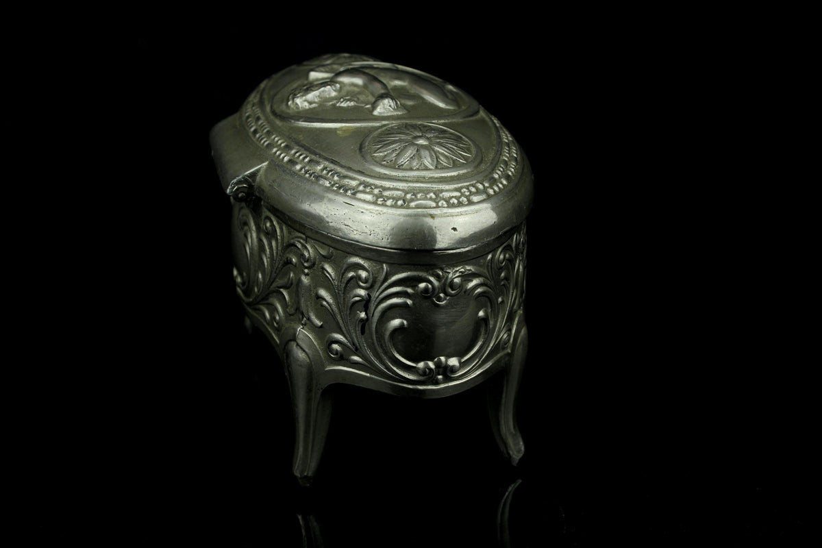 Vintage verzilverd sieraden doosje op pootjes met Engel - gemerkt 906 - begin 20e eeuw - 12 cm