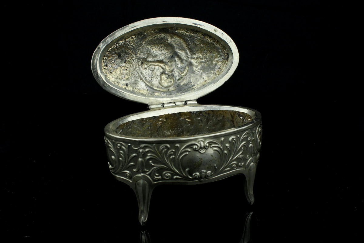 Vintage verzilverd sieraden doosje op pootjes met Engel - gemerkt 906 - begin 20e eeuw - 12 cm