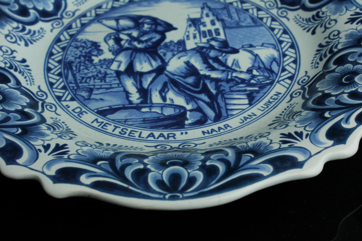 Vintage Delfts blauw sierbord “De Metselaar - made in Holland - wandbord keramiek