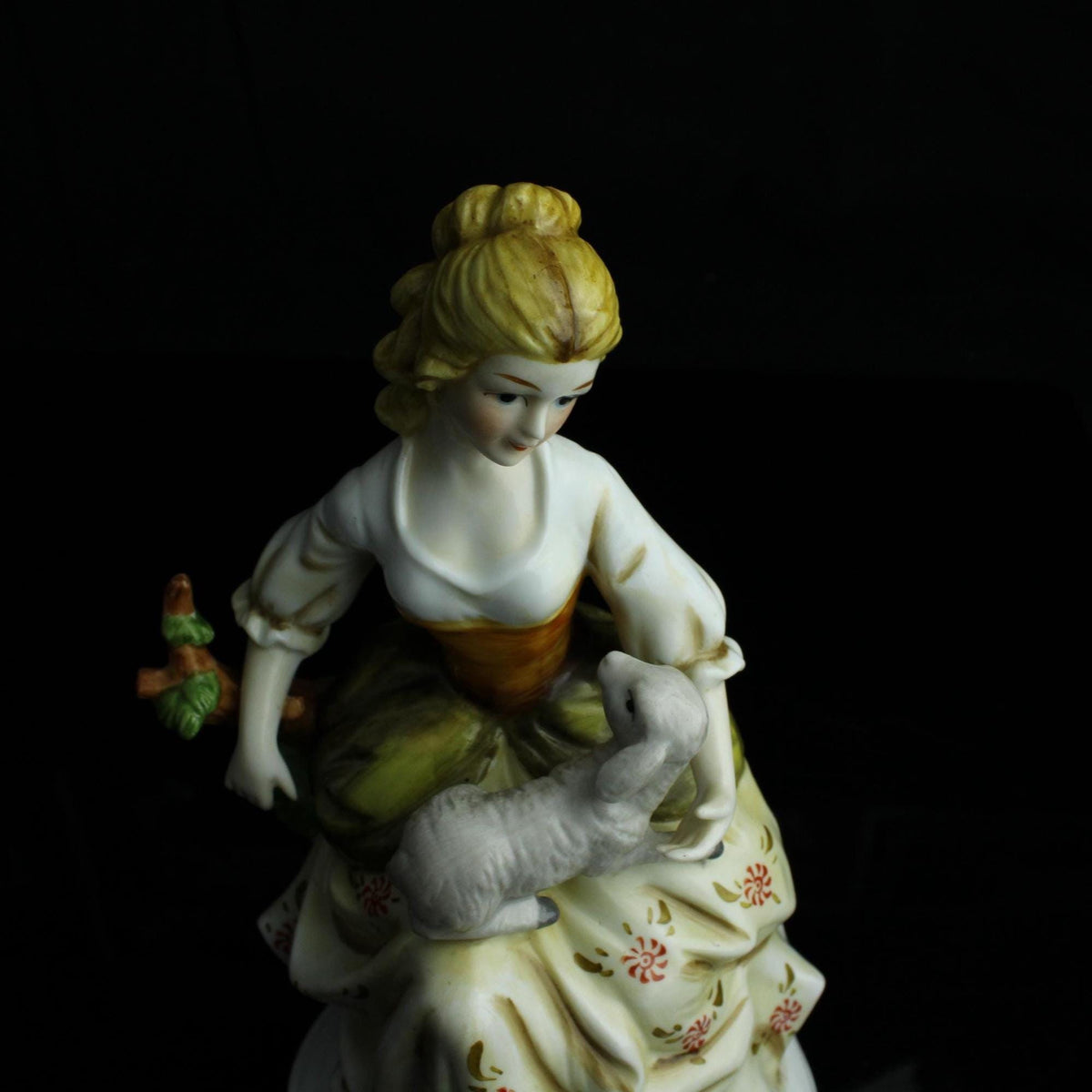 Vintage-Porzellanfigur Mädchen mit Lamm – Royal Crown Figur – 1960/1980