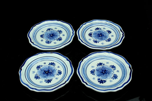 Set van 4 kleine vintage bordjes - decoratieve mini bordjes - dessert/petit four servies - Delft Blauw - handgeschilderd - 10,3 cm.