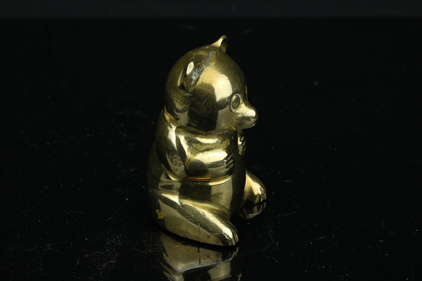 Vintage messing beer beeldje - goudkleurig - 7,5 cm.