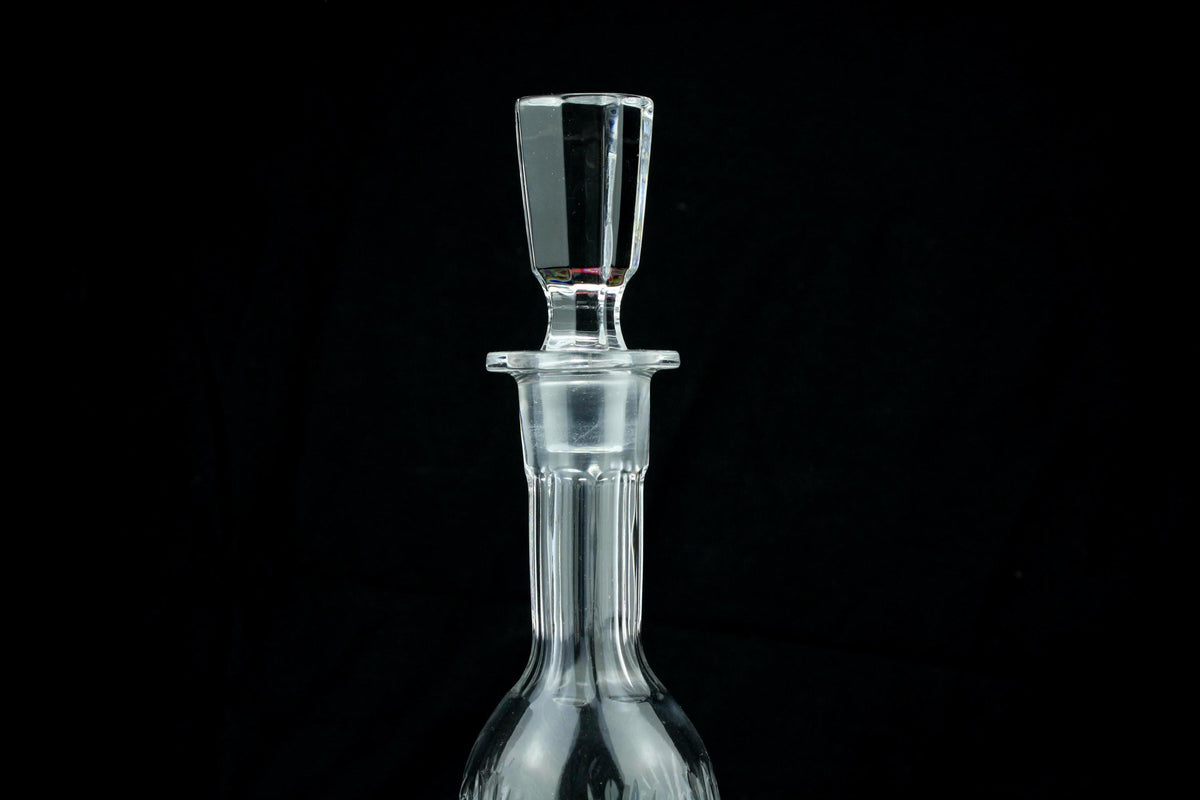 Vintage geslepen kristallen karaf met stop - diamant en sterpatroon - wijn / likeur karaf - 29 cm.