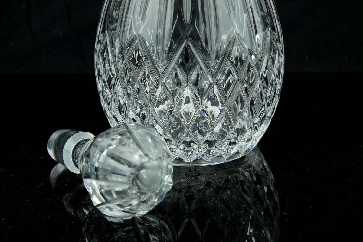 Vintage kristallen wijnkaraf - geslepen decanter met stop - diamantpatroon - 34 cm.