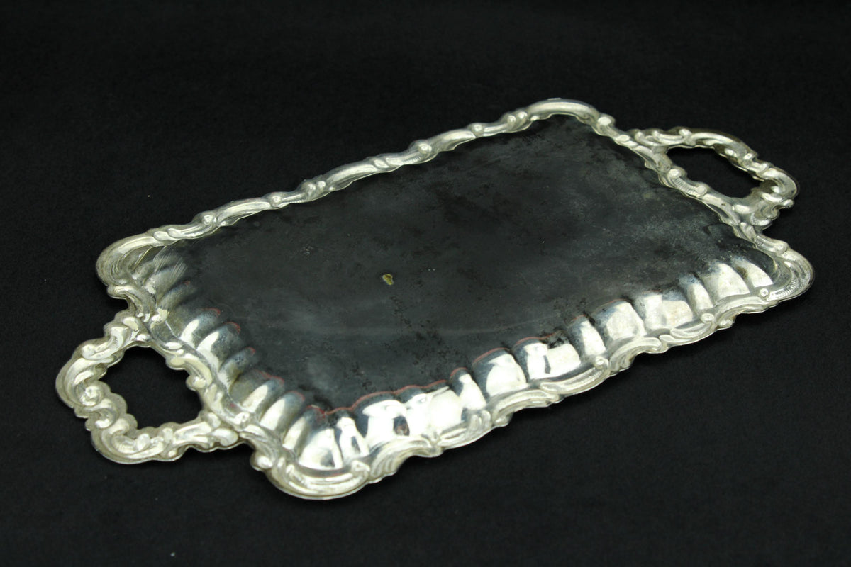 Vintage verzilverd dienblad - silver plated tray met sierlijke rococo rand - 21x11 cm.