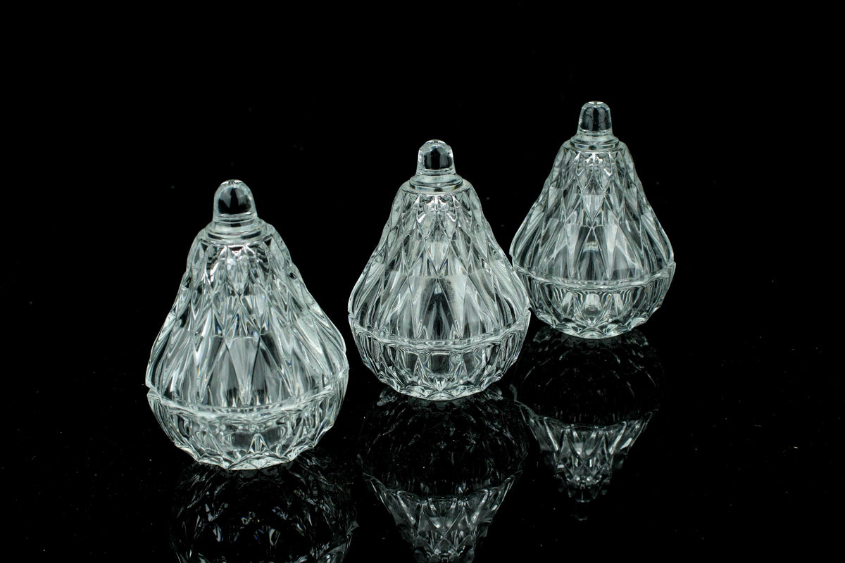 Set van 3 vintage geslepen kristallen bonbonnières - peervormige snoeppotjes met deksel - mini suikerpotjes - 10,5 cm.
