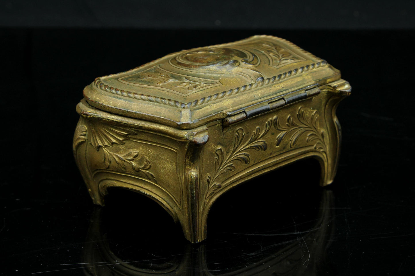 Antikes französisches vergoldetes Schmuckkästchen - Orfèvrerie Dilecta - Fabrication Française - Rokoko-Revival-Stil - 11 cm.