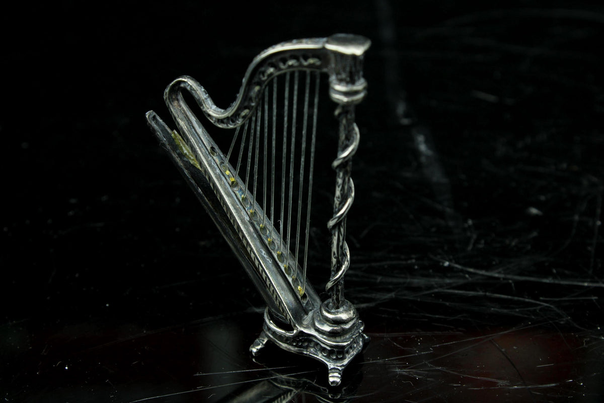 Vintage Miniatur versilberte Harfe - Musikinstrument - Sammlerstück - 6 cm hoch