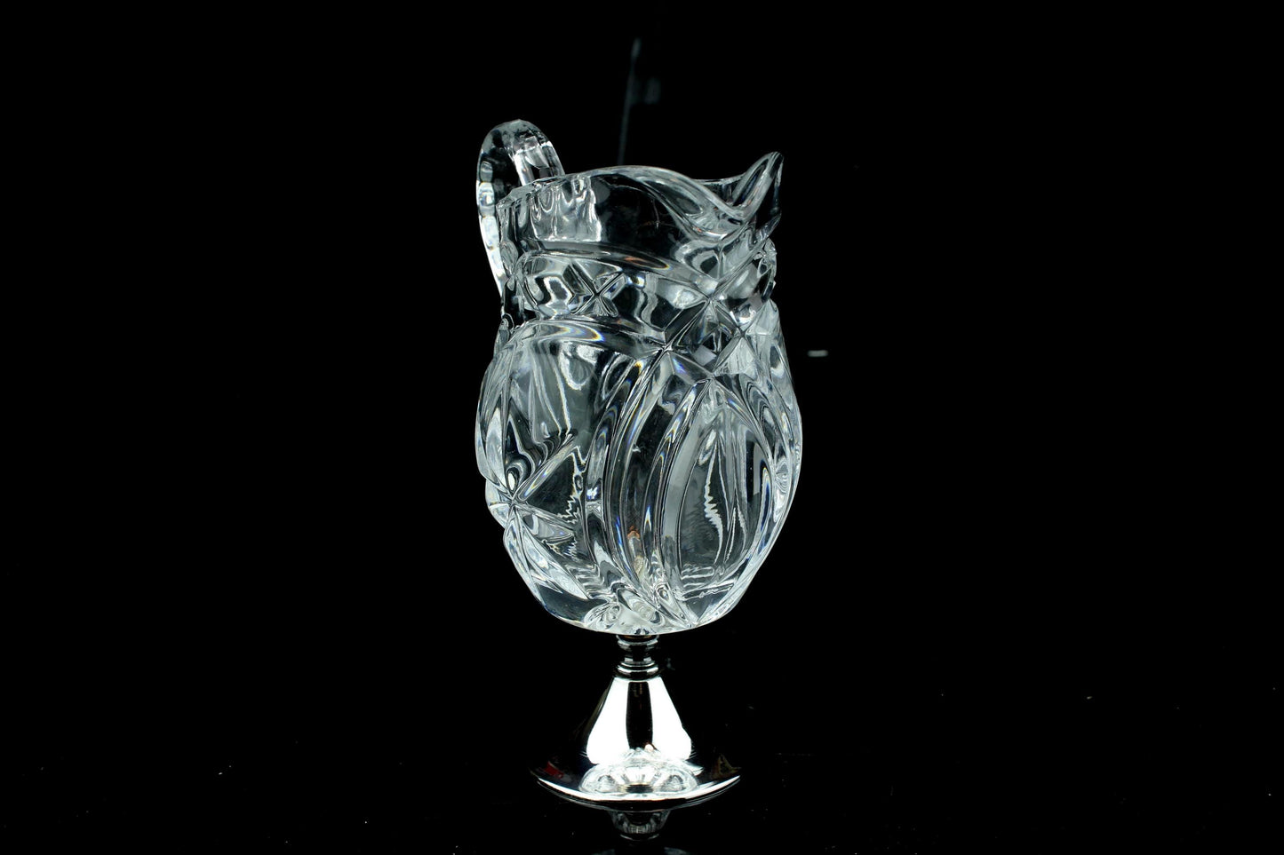 Vintage Kristall-Milchkännchen auf versilbertem Fuß - geschliffene Gießkanne - 16 cm.
