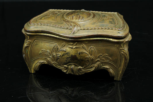 Antiek Frans verguld sieradenkistje - Orfèvrerie Dilecta - Fabrication Française - Rococo Revival stijl - 11 cm.