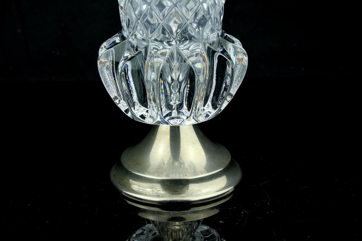 Vintage geschliffene Kristallvase auf versilbertem Fuß - Trophäenform - 20 cm. hoch