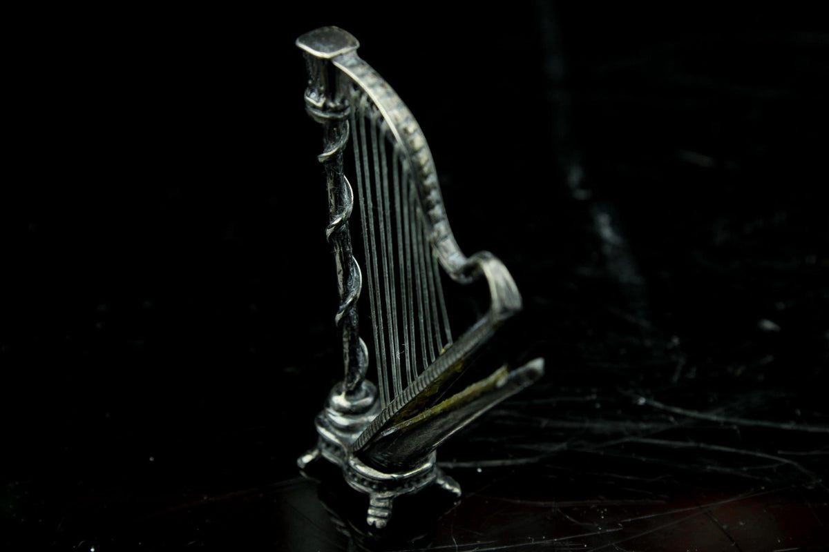 Vintage Miniatur versilberte Harfe - Musikinstrument - Sammlerstück - 6 cm hoch
