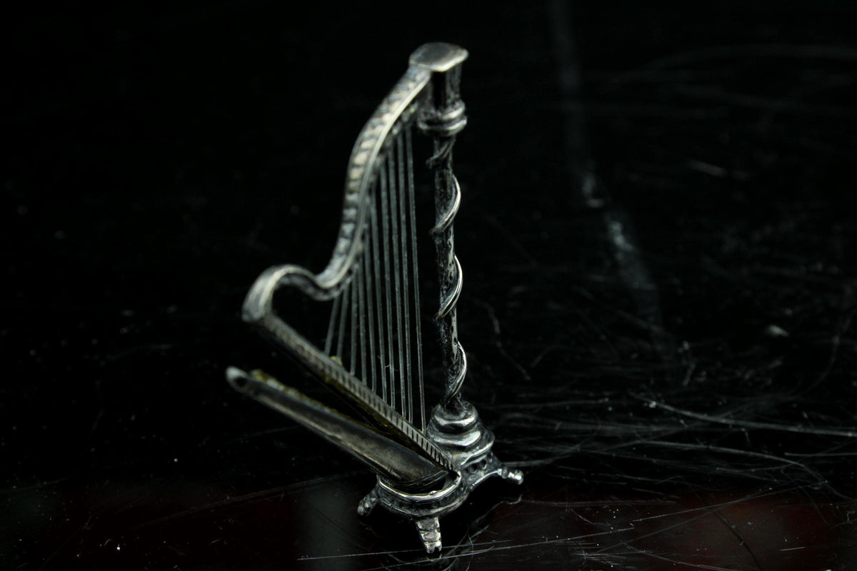 Vintage Miniatur versilberte Harfe - Musikinstrument - Sammlerstück - 6 cm hoch
