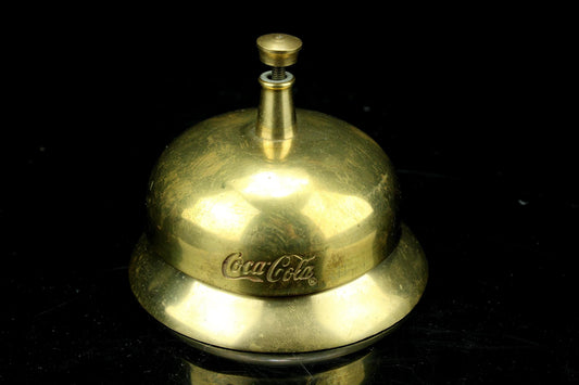 Vintage Coca-Cola Messing-Thekenklingel – funktionierende Serviceklingel mit Druckknopf – Retro-Werbeklingel | Coca-Cola Sammlerstück