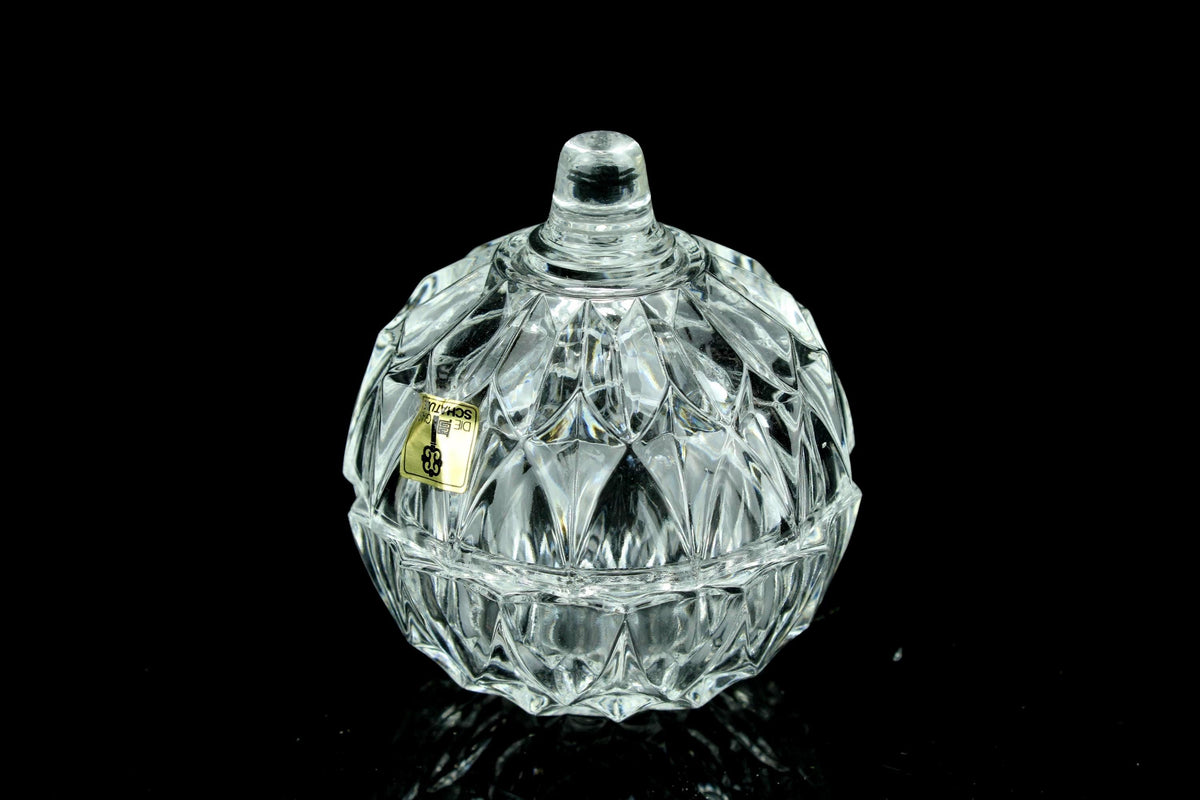 Vintage kristallen bonbonschaaltje met deksel - klein geslepen sieradendoosje - Duits kristal - 8 cm.