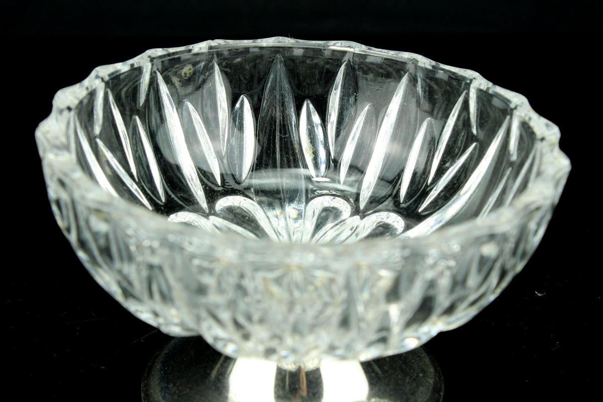 Vintage Kristallcoupe auf versilbertem Fuß - geschliffene Kristallpralinen-Schale mit Silbersockel - Dessertcoupe