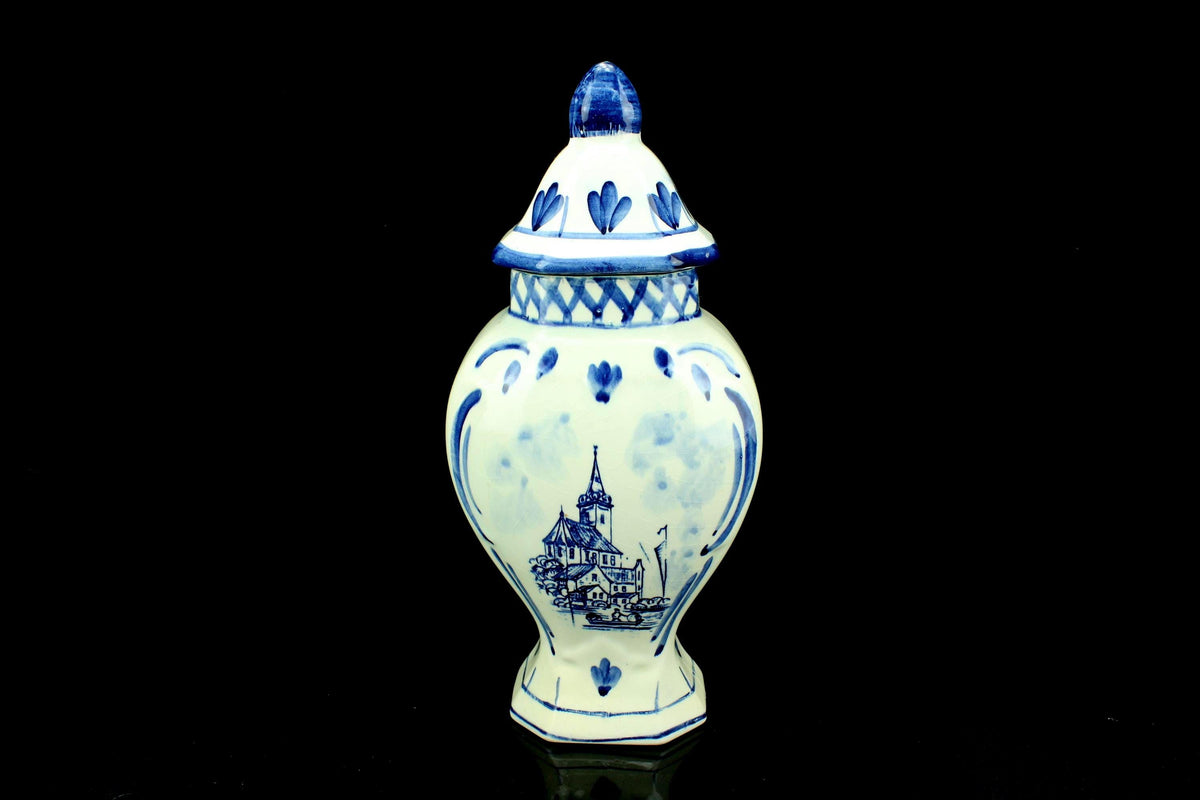 Vintage Delfter Blauw Deckelvase - handbemalt holländische Keramik - Balustervase mit Kirche & Blumen - made in Holland - 33 cm. hoch