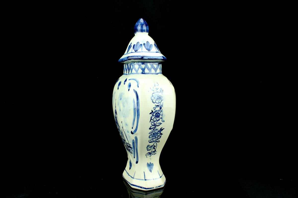 Vintage Delfter Blauw Deckelvase - handbemalt holländische Keramik - Balustervase mit Kirche & Blumen - made in Holland - 33 cm. hoch