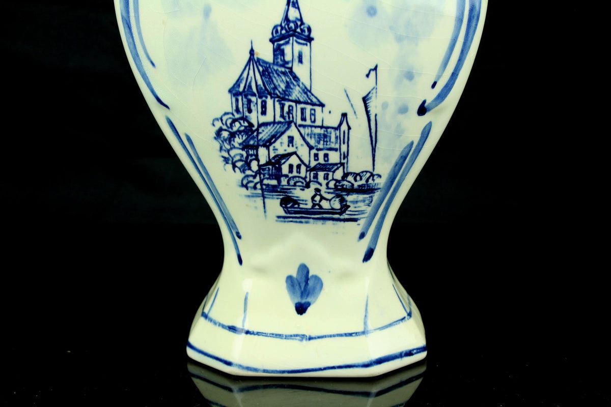 Vintage Delfter Blauw Deckelvase - handbemalt holländische Keramik - Balustervase mit Kirche & Blumen - made in Holland - 33 cm. hoch