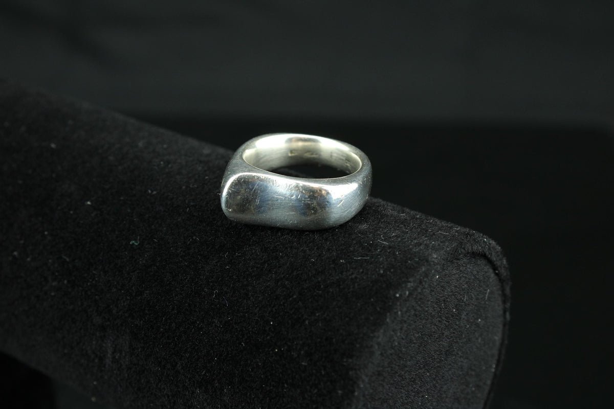 Vintage zilveren 925 zegelring - Sterling Silver ring met plat bovenoppervlak - massieve ring - 15 gr - maat 18