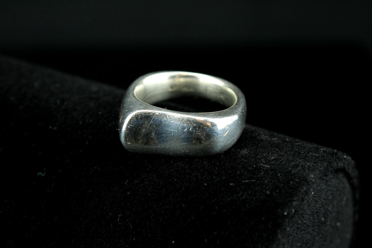 Vintage zilveren 925 zegelring - Sterling Silver ring met plat bovenoppervlak - massieve ring - 15 gr - maat 18