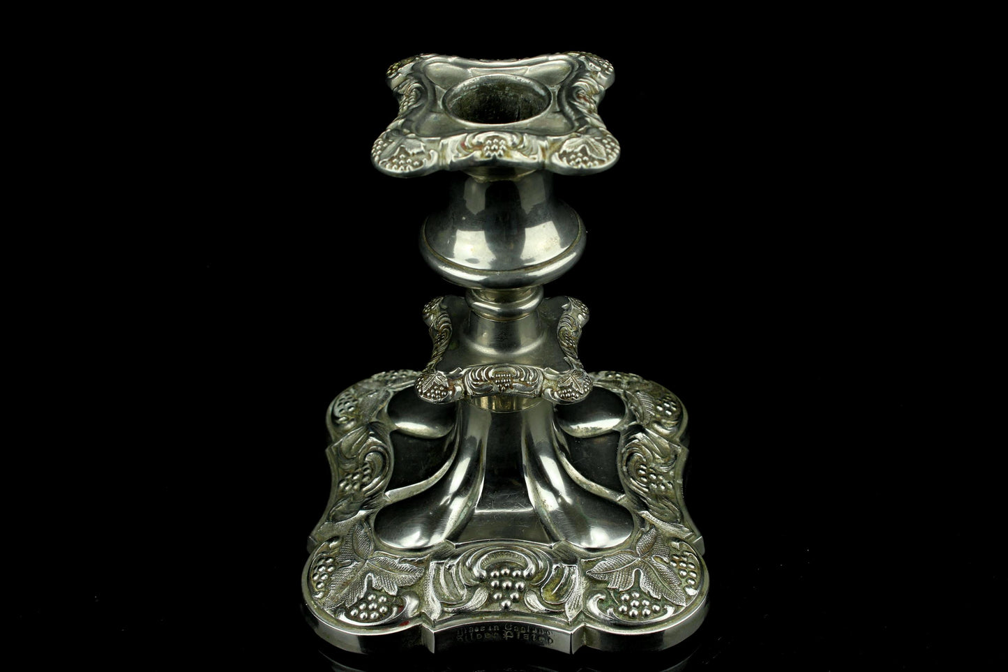 Vintage verzilverd kandelaar made in England - Silver Plated - druivenranken - 13,8 cm