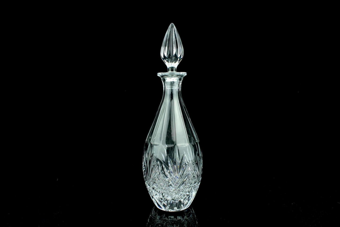 Vintage kristallen Engelse karaf met stop - geslepen kristal - waaier & ruitpatroon - decanteerkaraf / tafelkaraf - 33 cm.