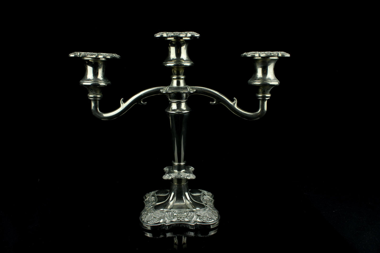 Vintage verzilverd driearmig kandelaar paar - Silver plated made in England - set van 2 - druivenranken - ca. 1900 - Belle Époque - 24,5 cm