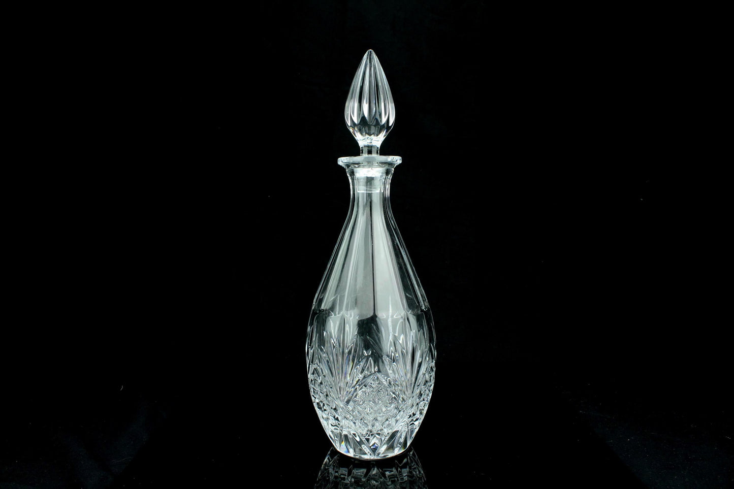 Vintage kristallen Engelse karaf met stop - geslepen kristal - waaier & ruitpatroon - decanteerkaraf / tafelkaraf - 33 cm.