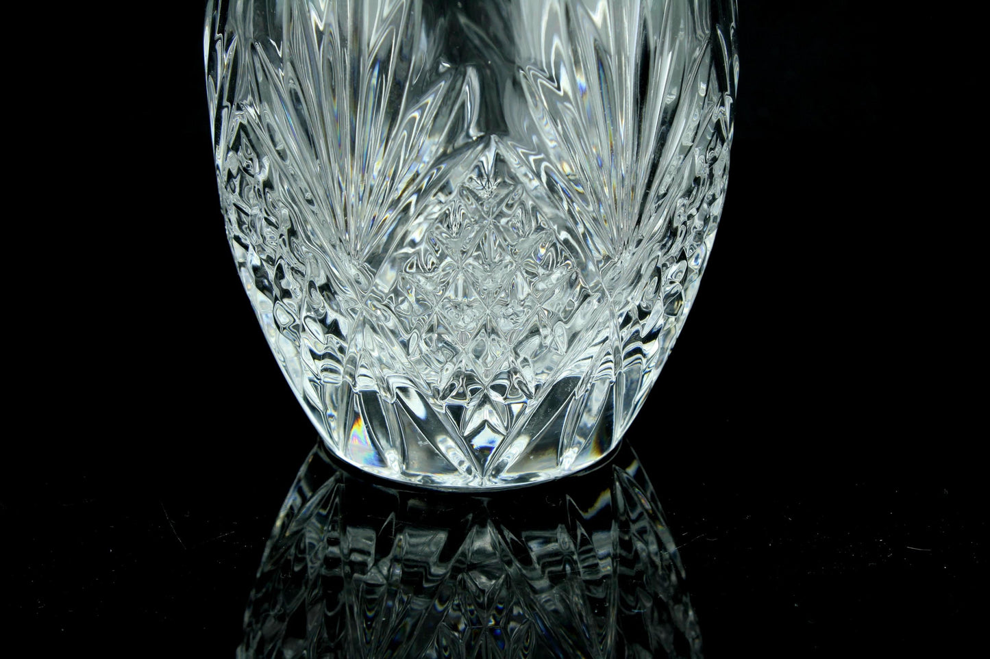 Vintage kristallen Engelse karaf met stop - geslepen kristal - waaier & ruitpatroon - decanteerkaraf / tafelkaraf - 33 cm.