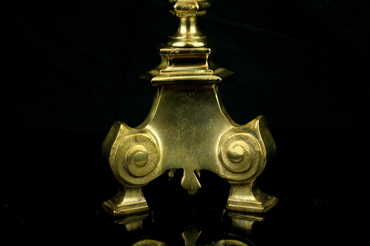 Set neogotische messing kerk altaar kandelaars - pricket stijl met spitskroon - set van 2 - 41 cm hoog -  - brass church candle