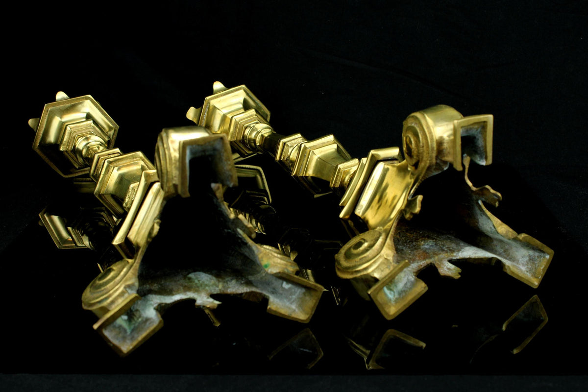 Set neogotische messing kerk altaar kandelaars - pricket stijl met spitskroon - set van 2 - 41 cm hoog -  - brass church candle