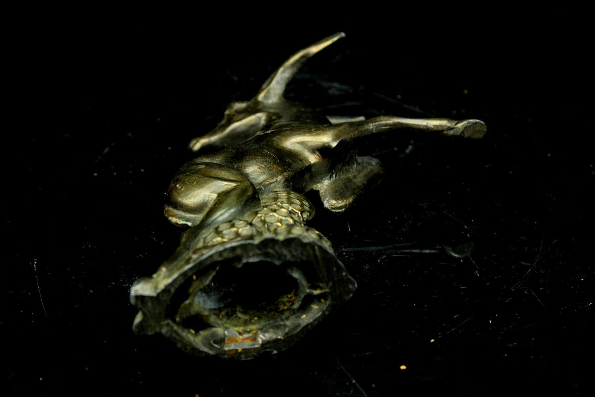 Messing springende antilope/gazellle  art déco  honingraatbasis  dierensculptuur beeldje  11 cm