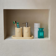 Rivièra Maison Elegance tray beige - badkamerplateau voor tandenborstelhouder en zeeppompje - hars